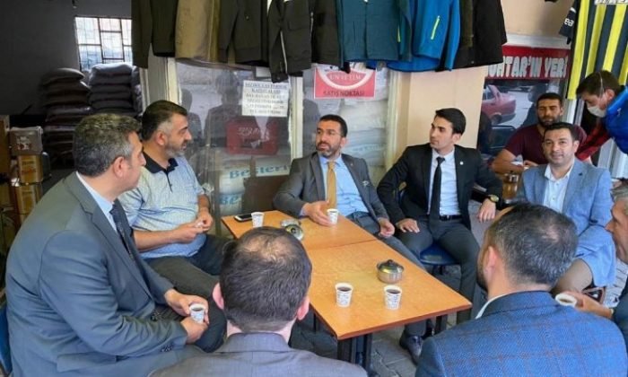 Başkan Çalkın, Sarıkamış’ta esnafla bir arada