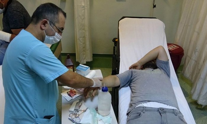 Acemi kasaplar  Kars’ta Hastaneye Koştu