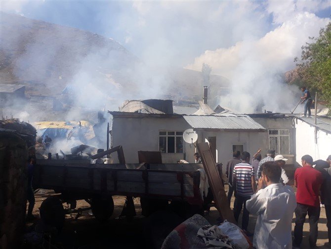 sarikamis akoren deki yangin koylulerin mudahalesiyle sonduruldu 35350 1
