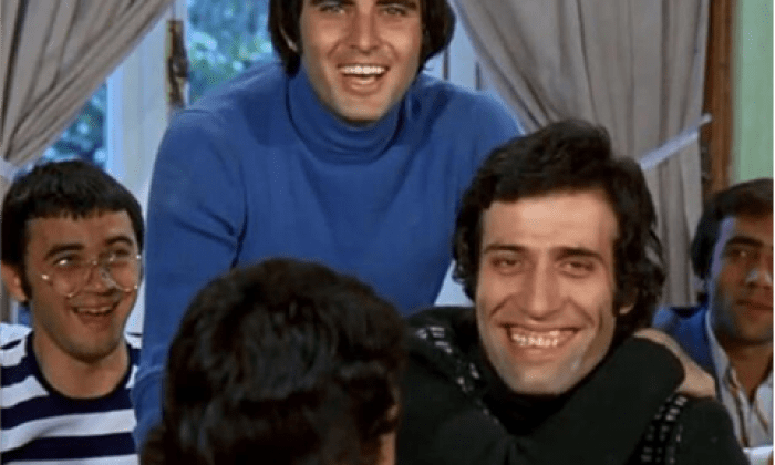 Tarık Akan kimdir?