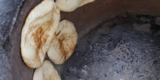 Arpaçay'daki köylü kadınlar imece usulü ekmek yaparak ilçedeki fırına gitmeye gerek duymuyor 1 images 47