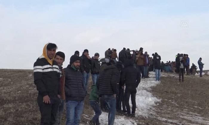 Benliahmet Köyü Geleneksel At Yarışı renkli görüntüler oluşturdu