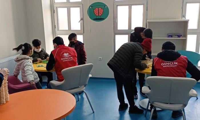 Kars’ta Gençlik Merkezlerine Gençlerden Yoğun İlgi