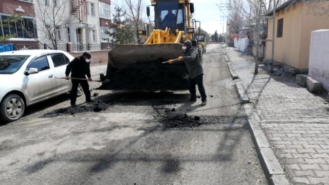 Kars'ta belediye yol yapım çalışmalarına başladı 1 kars ta belediye yol yapim calismalarina basl 2 14011650 o