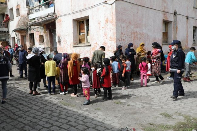 kars belediyesi afgan uyruklu aileleri unutmadi 4
