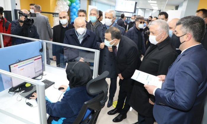 Kars’ta Uludağ Elektrik Çağrı Merkezi Hizmete Açıldı