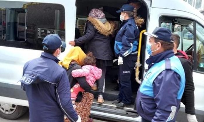 Kars’ta zabıta dilencileri topladı