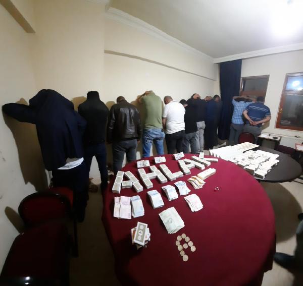 kars ta apartta kumar oynayan 13 kisiye ceza 2 14149087 o