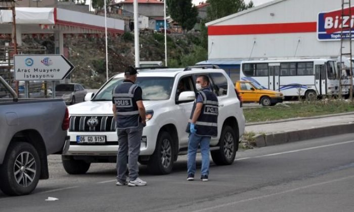 Kars’ta polisten bayram sonrası uygulama