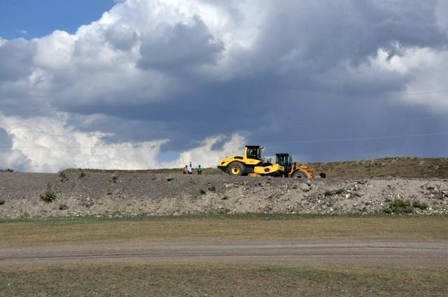 Kağızman Yolunda Yol Yapım Çalışmaları Devam Ediyor 1 Kağızman yolunda yol yapım çalışmaları devam ediyor