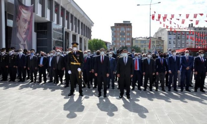 Kars’ta 30 Ağustos Zafer Bayramı Törenle Kutlandı