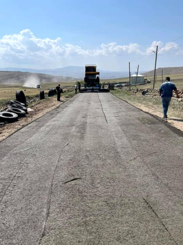 Kars'ta Köyler Beton Yola Kavuşuyor | Kars Haber 1 Kars'ta köyler beton yola kavuşuyor