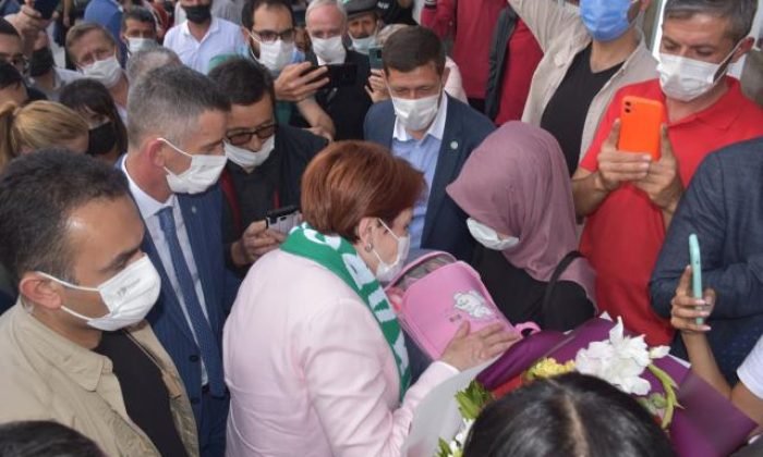İYİ Parti Genel Başkanı Akşener Kars’ta esnafı ziyaret etti