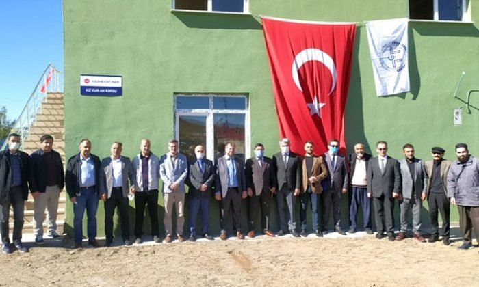 Kars’ta Kur’an Kursu ve Taziye Evi Açıldı