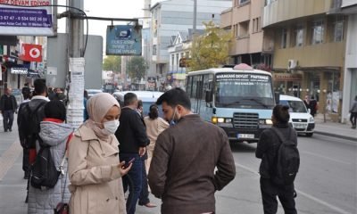 Kars’ta Öğrencilerden Vali Öksüz’ Çağrı