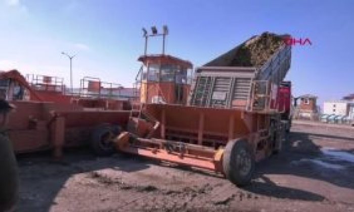 KARS ŞEKER FABRİKASINDA 500 KİŞİYLE İŞLENİYOR
