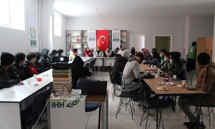 Kars İnsani Yardım Derneği, yabancı öğrenciler ile buluştu
