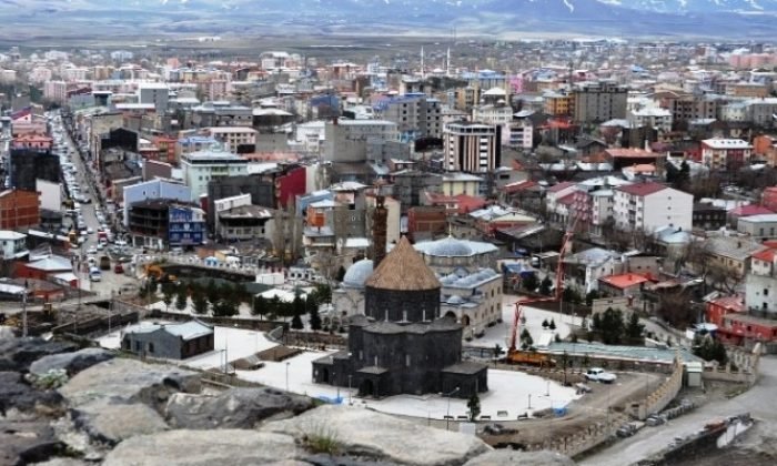 Kars’ın nüfusu erimeye devam ediyor