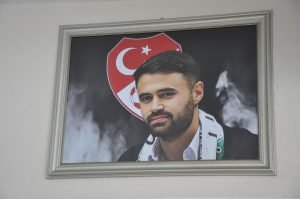 ahmet calik in ismi kars ta kutuphaneye veril 14815672 amp
