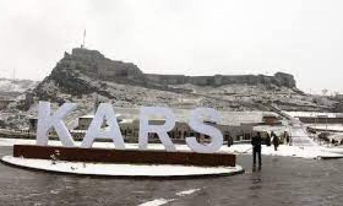 Kars’ta Karlar Erimeye Başladı