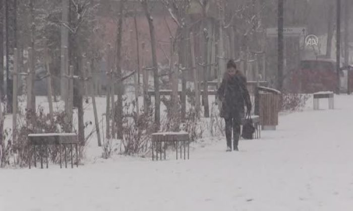 Sarıkamış’ta kar yağışı etkisini sürdürüyor