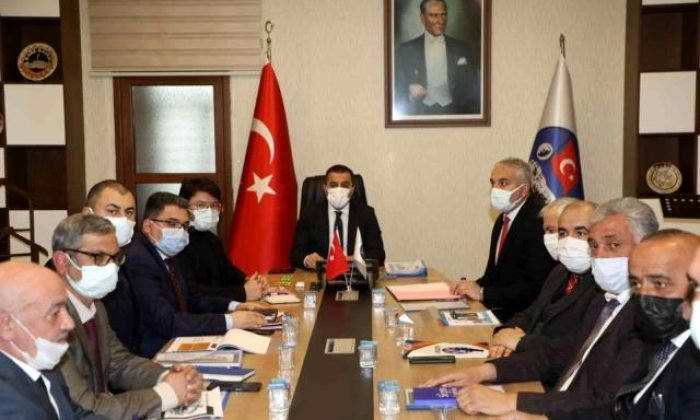 Kars Belediyesi’nde inşaat sezonu öncesi toplantı