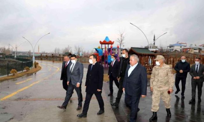 Kars Vali Öksüz, Akyaka’da