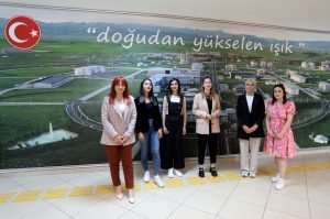 Gönüllü hizmet projesiyle Portekiz’e giden 16 öğrenci Ukrayna için seferber oldu 4 AW624274 02