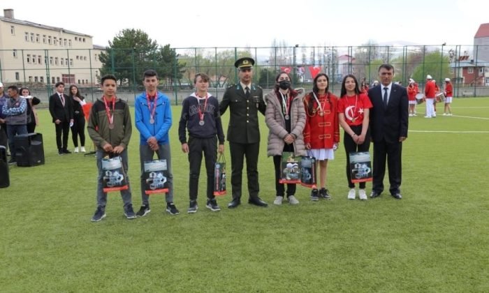 Çıldır’da dereceye giren sporculara ödülleri verildi