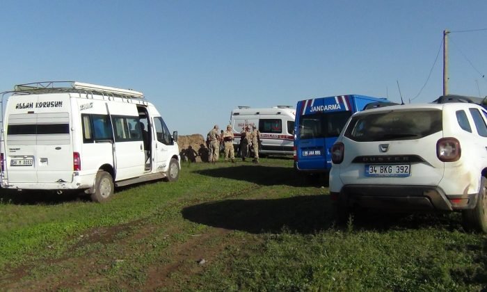 Kars Merkez Verimli Köyünde Göçük Anne 2 Çocuk Maalesef Öldü