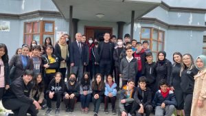 Kars’ta “Geçmişi kitaplardan değil, yaşayanlardan öğren” etkinliği 1 AW638548 01