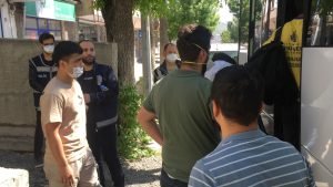 Kars’ta düzensiz göçmenler sınır dışı ediliyor 2 AW643324 02