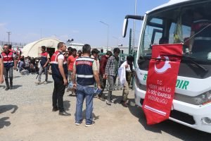 Iğdır’da 8 günde bin 237 Afgan göçmen gönderildi 2 AW643966 02