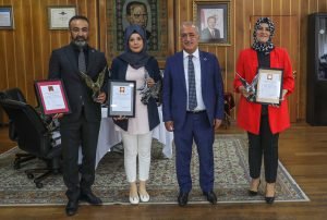 Öğretim elemanlarına akademik teşvik ve ödül töreni düzenlendi 2 AW647263 03
