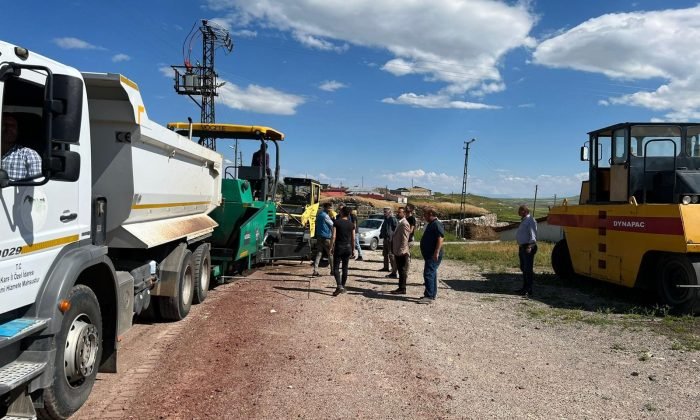 Kars’ta köy yolları beton asfalt oluyor