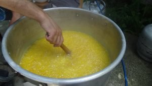 Kars'ta kadınların sarı yağ mesaisi başladı 3 AW652274 06