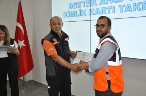 Kars’ta AFAD gönüllülerine sertifikaları verildi 6 AW653112 07