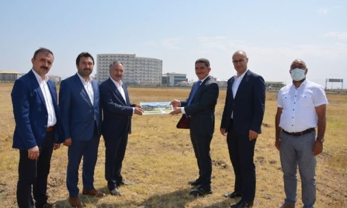 Çelebi: “AİÇÜ Tıp Fakültesi binası inşaatı yükselmeye devam edecek”