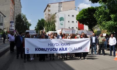 Kars’ta, ‘Koruyucu Aile’ farkındalık yürüyüşü