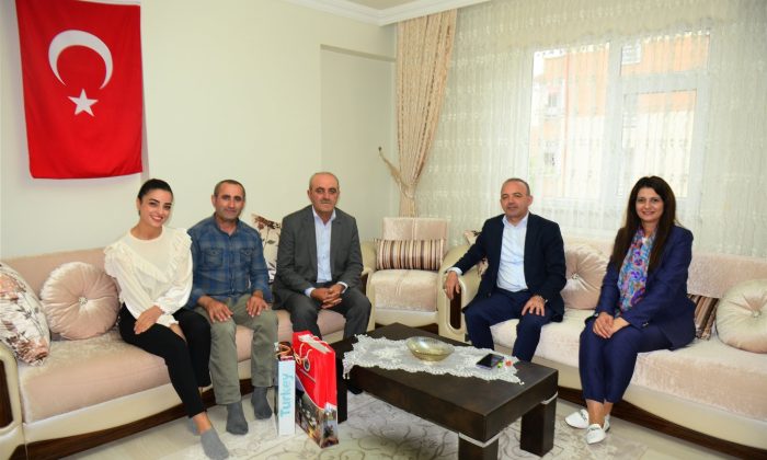 Vali Öner’den şehit ve gazi ailelerine bayram ziyareti
