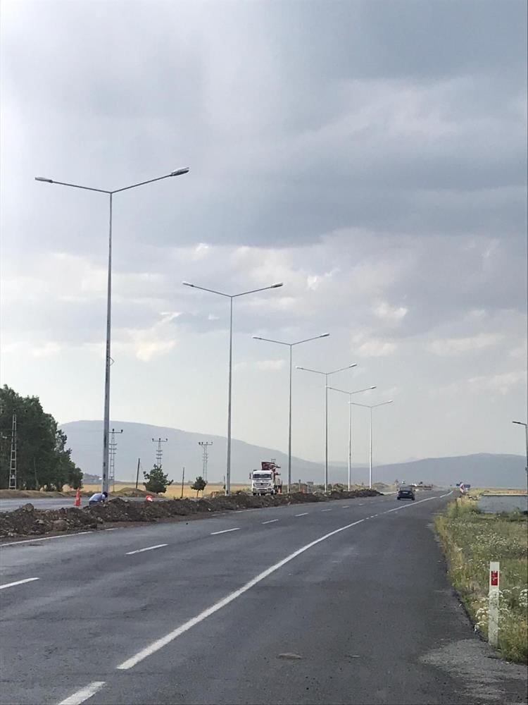 Öksüz, Kars’ın çehresini değiştiriyor 2 AW678202 01