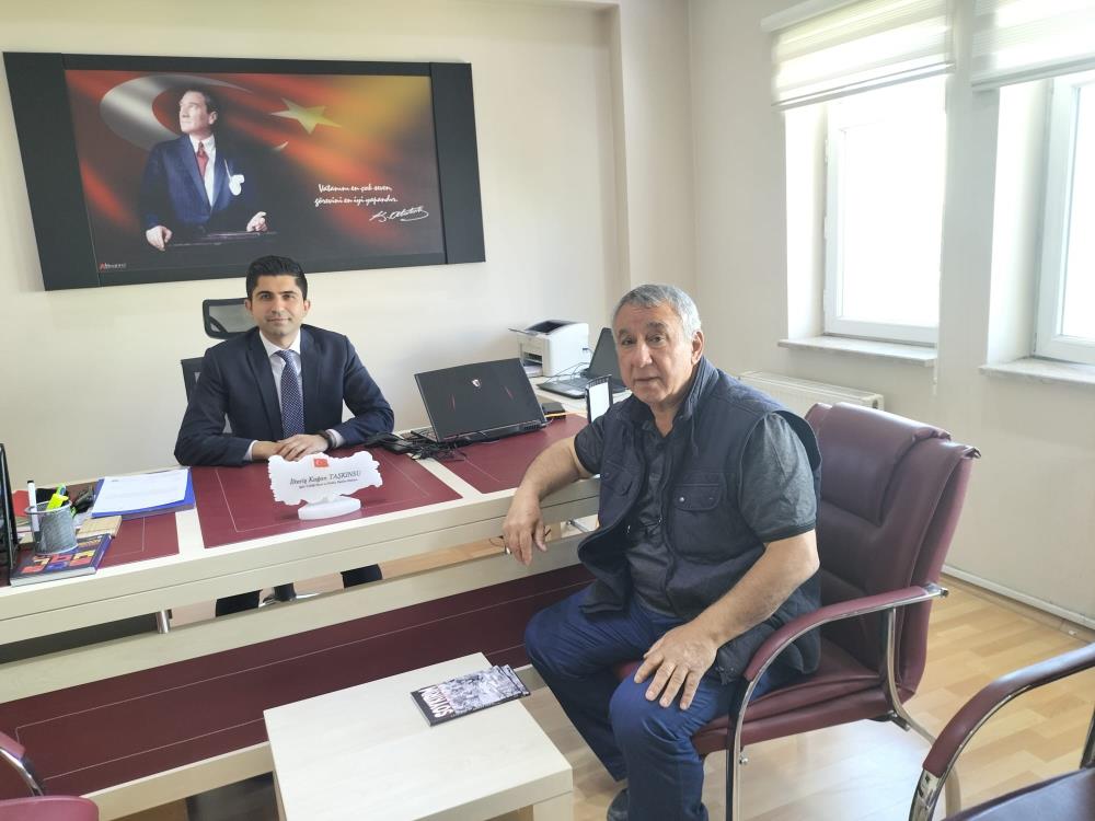 Serdar Ünsal’dan İlteriş Taşkınsu’ya hayırlı olsun ziyareti 1 AW682558 02
