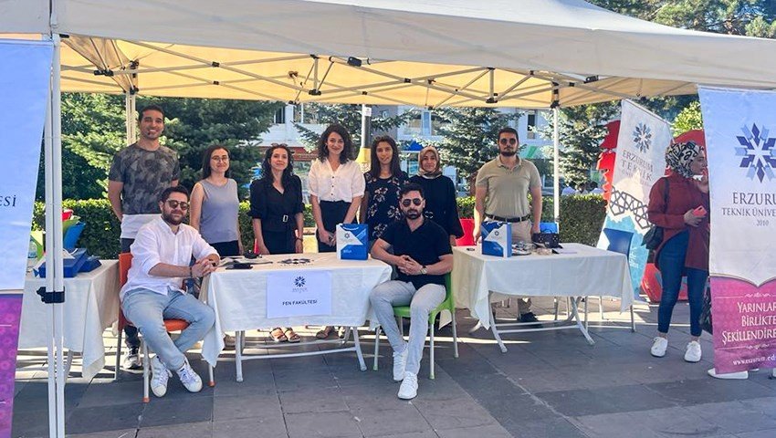 ETÜ tercih günlerinde adaylarla buluşmaya devam ediyor 2 AW683518 02