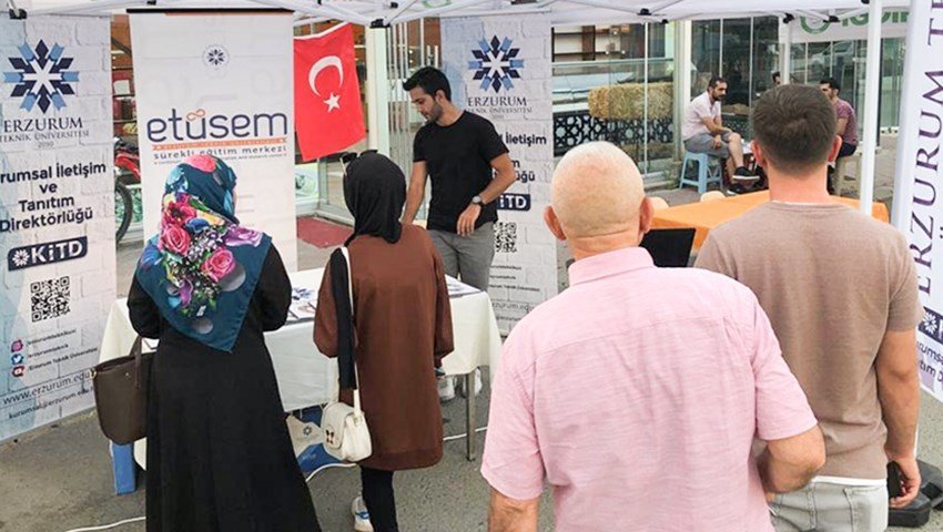 ETÜ tercih günlerinde adaylarla buluşmaya devam ediyor 5 AW683518 06