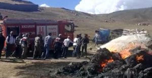 10 bin balya ot yanarak kül oldu 1 AW694119 01