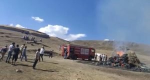 10 bin balya ot yanarak kül oldu 4 AW694119 05
