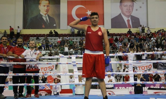 Büyükşehir’in boksörü Demir ceylan Avrupa Şampiyonu oldu