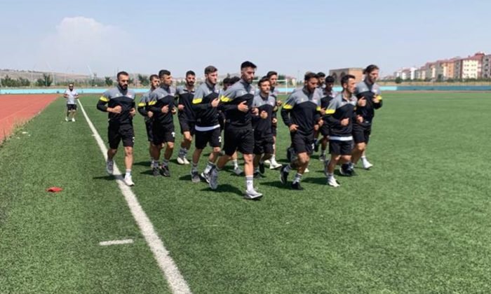 Kars 36 Spor antrenmanlara başladı