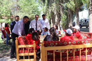 Ağrı'da minik eller, yetişkin gençler ve engelsiz yürekler zafer pikniğinde buluştu 1 AW701371 01