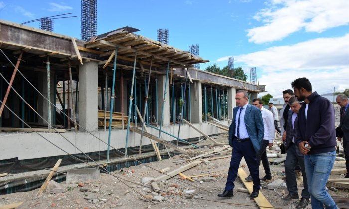 Vali Öner, Özel İdare Tekstil Atölyesi inşaatını denetledi